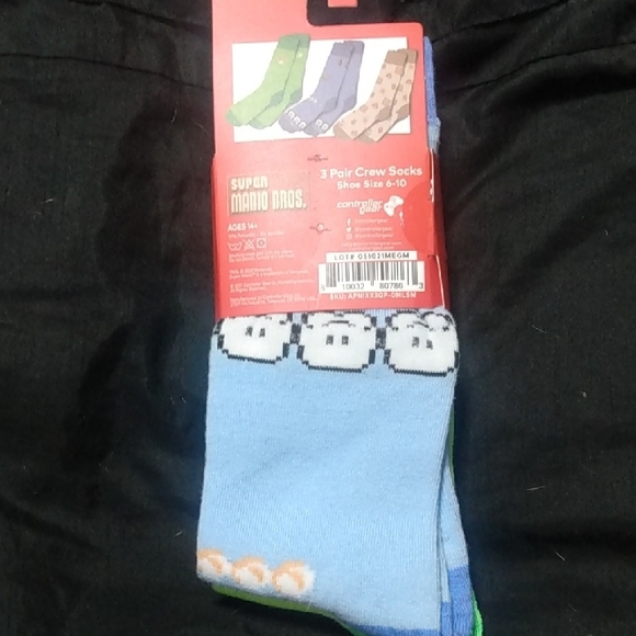 Nintendo Super Mario Bros. Crew Socks - Brown and Cream - Picture 4 of 9